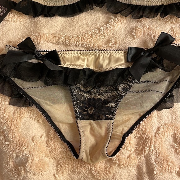 2 Piece Taupe & Black Ruffle Lace and Satin Bra & Panty Set - Picture 4 of 8